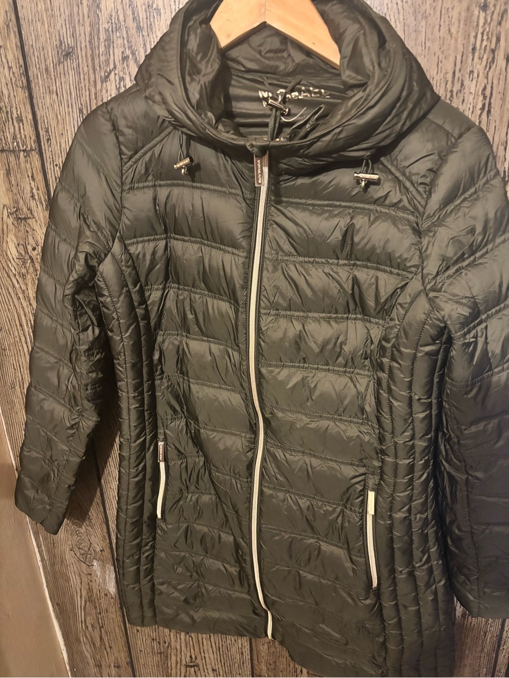 Micheal Kors Olive Quilted Hooded Jacket - Lightweight Puffer Packable M